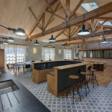 Lumineux Pour 4 Pers., Centre-ville, équipements Bébé, Wifi, Garage, Dégustation Truffes Offertes - Fr-1-653-247 Apartamento Jarnac