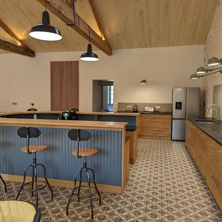 Lumineux Pour 4 Pers., Centre-ville, équipements Bébé, Wifi, Garage, Dégustation Truffes Offertes - Fr-1-653-247