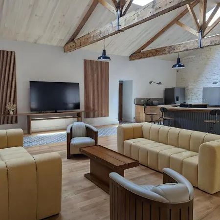 Lumineux Pour 4 Pers., Centre-ville, équipements Bébé, Wifi, Garage, Dégustation Truffes Offertes - Fr-1-653-247 Appartement Jarnac