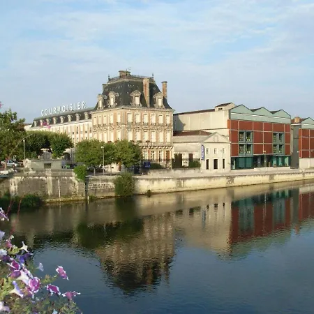 Lumineux Pour 4 Pers., Centre-ville, équipements Bébé, Wifi, Garage, Dégustation Truffes Offertes - Fr-1-653-247 *