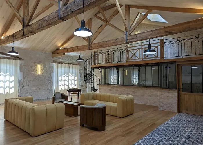 Lumineux Pour 4 Pers., Centre-ville, équipements Bébé, Wifi, Garage, Dégustation Truffes Offertes - Fr-1-653-247 *