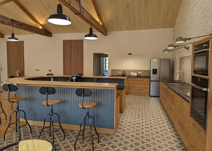 Lumineux Pour 4 Pers., Centre-ville, équipements Bébé, Wifi, Garage, Dégustation Truffes Offertes - Fr-1-653-247