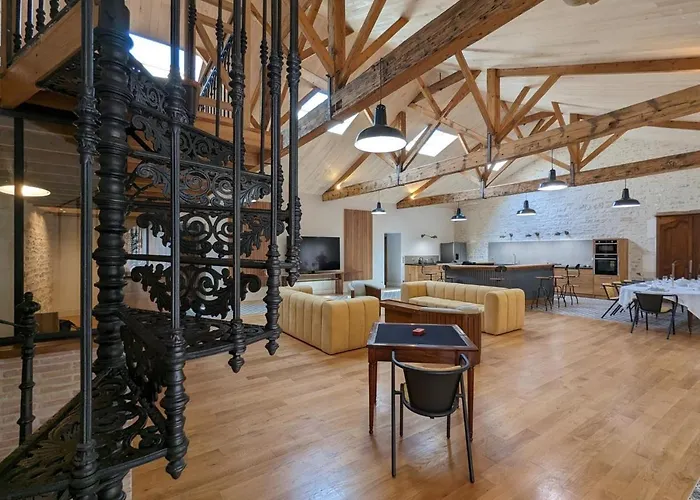 Lumineux Pour 4 Pers., Centre-ville, équipements Bébé, Wifi, Garage, Dégustation Truffes Offertes - Fr-1-653-247 * Jarnac